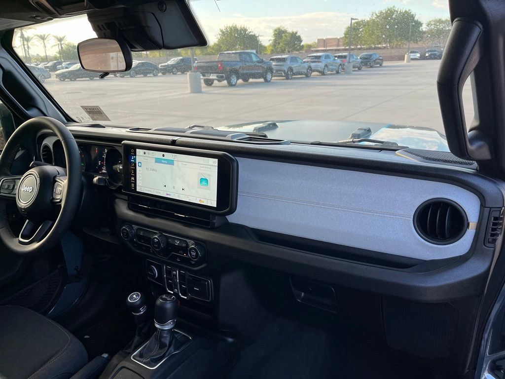 Used 2024 Jeep Wrangler Unlimited w/ LED Headlamp & Fog Lamp Group AWD/4WD image 14