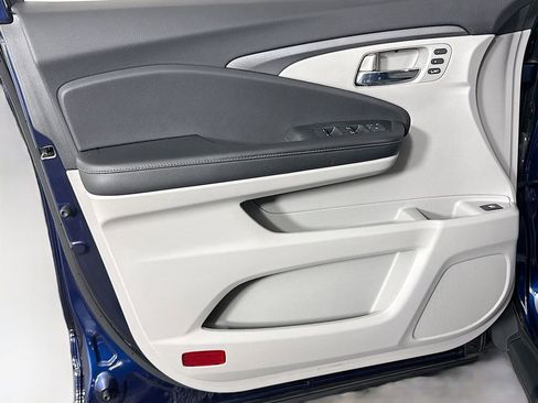 Certified 2023 Honda Ridgeline RTL image 27