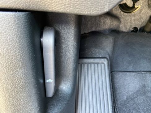 Used 2025 Kia Telluride S image 47