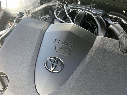 Used 2024 Toyota Camry XSE w/ Navigation Package image 36