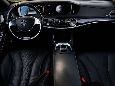 Used 2017 Mercedes-Benz Maybach S 550 4MATIC image 23
