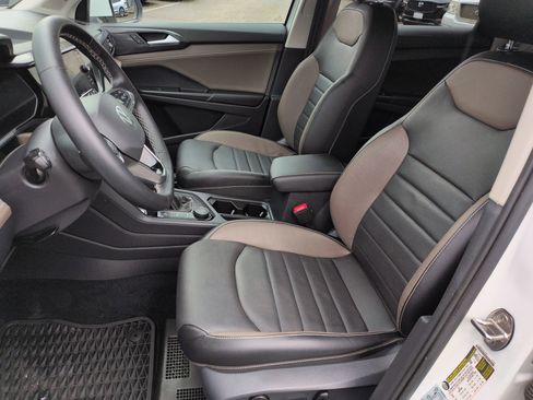 Used 2022 Volkswagen Taos SEL image 13