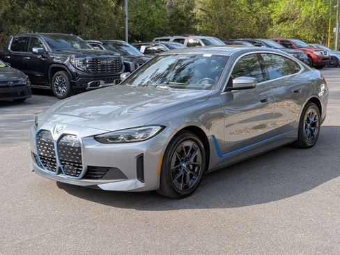 Used 2024 BMW i4 eDrive40 image 7