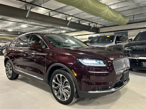Used 2023 Lincoln Nautilus Reserve w/ Equipment Group 201A image 1