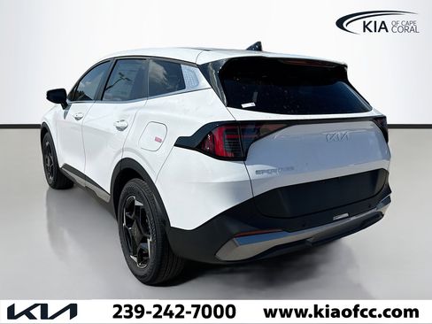 New 2026 Kia Sportage EX image 3