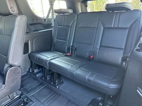 Used 2024 Chevrolet Suburban RST image 15