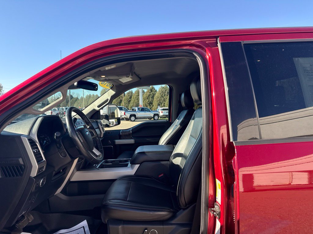Used 2018 Ford F250 Lariat w/ Lariat Ultimate Package AWD/4WD image 16