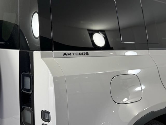 New 2026 Land Rover Defender 110 S AWD/4WD image 14