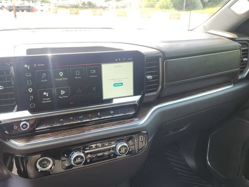 Used 2024 GMC Sierra 1500 SLE AWD/4WD image 21
