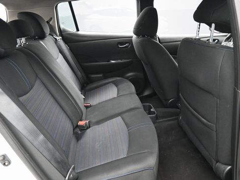 Used 2023 Nissan Leaf S image 31