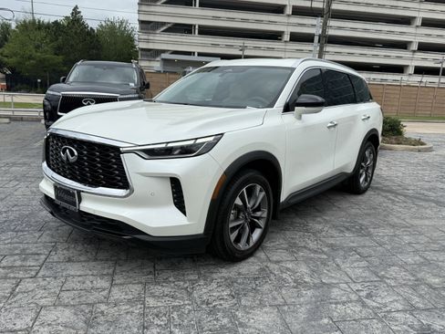 Certified 2023 INFINITI QX60 Luxe AWD/4WD image 3