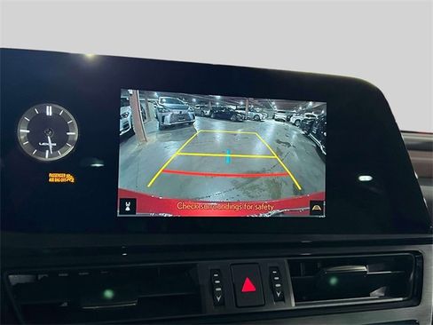 Certified 2025 Lexus ES 300h w/ Premium Package image 34