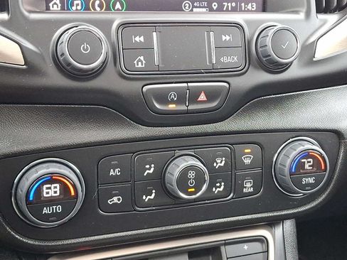 Used 2023 GMC Terrain Denali w/ Denali Premium Package AWD/4WD image 16