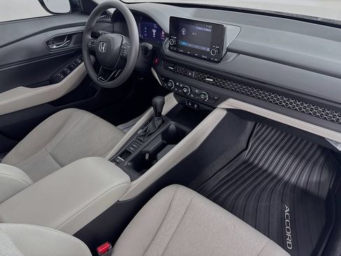 Used 2024 Honda Accord EX image 34
