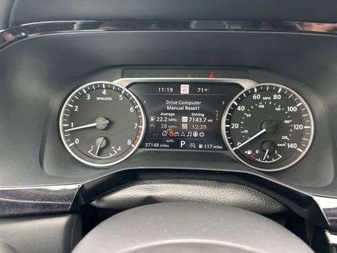 Used 2023 Nissan Pathfinder SL AWD/4WD image 52