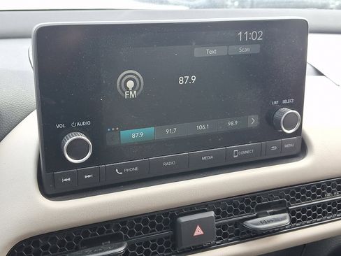 Used 2023 Honda HR-V LX image 16