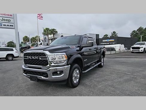 Used 2024 RAM 2500 Big Horn w/ Safety Group AWD/4WD image 39