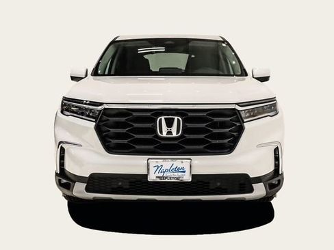 Used 2025 Honda Pilot EX-L image 3