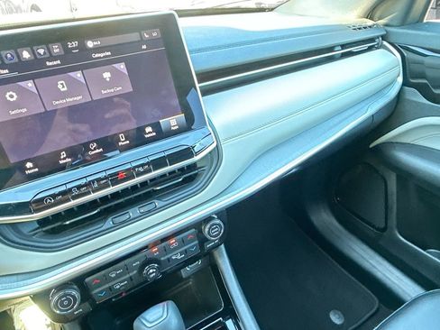 Used 2026 Jeep Compass Limited image 24