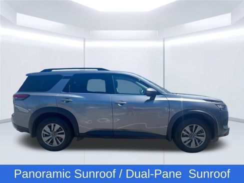 Used 2024 Nissan Pathfinder SV AWD/4WD image 7