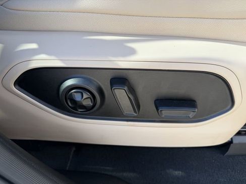 Used 2025 Jeep Grand Cherokee Limited w/ Black Appearance Package image 29