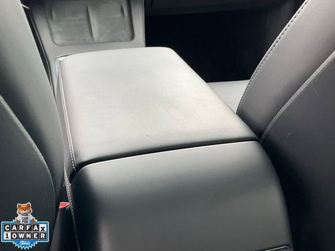 Used 2022 Tesla Model Y Performance AWD/4WD image 47