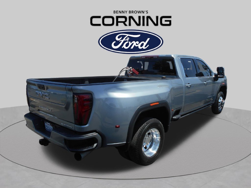 Used 2025 GMC Sierra 3500 Denali Ultimate AWD/4WD image 4