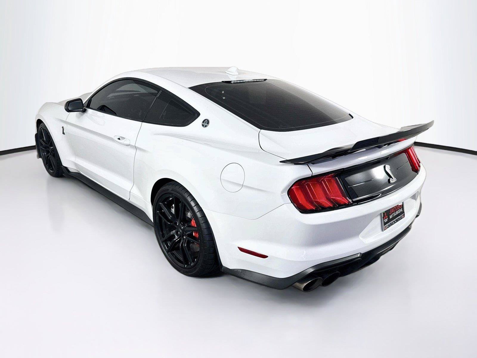Used 2021 Ford Mustang Shelby GT500 w/ Technology Package RWD image 3