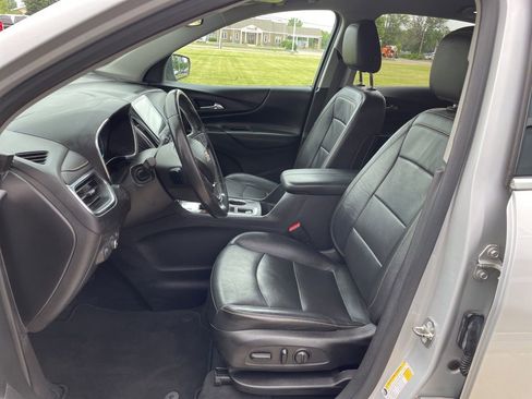 Used 2018 Chevrolet Equinox Premier FWD image 8