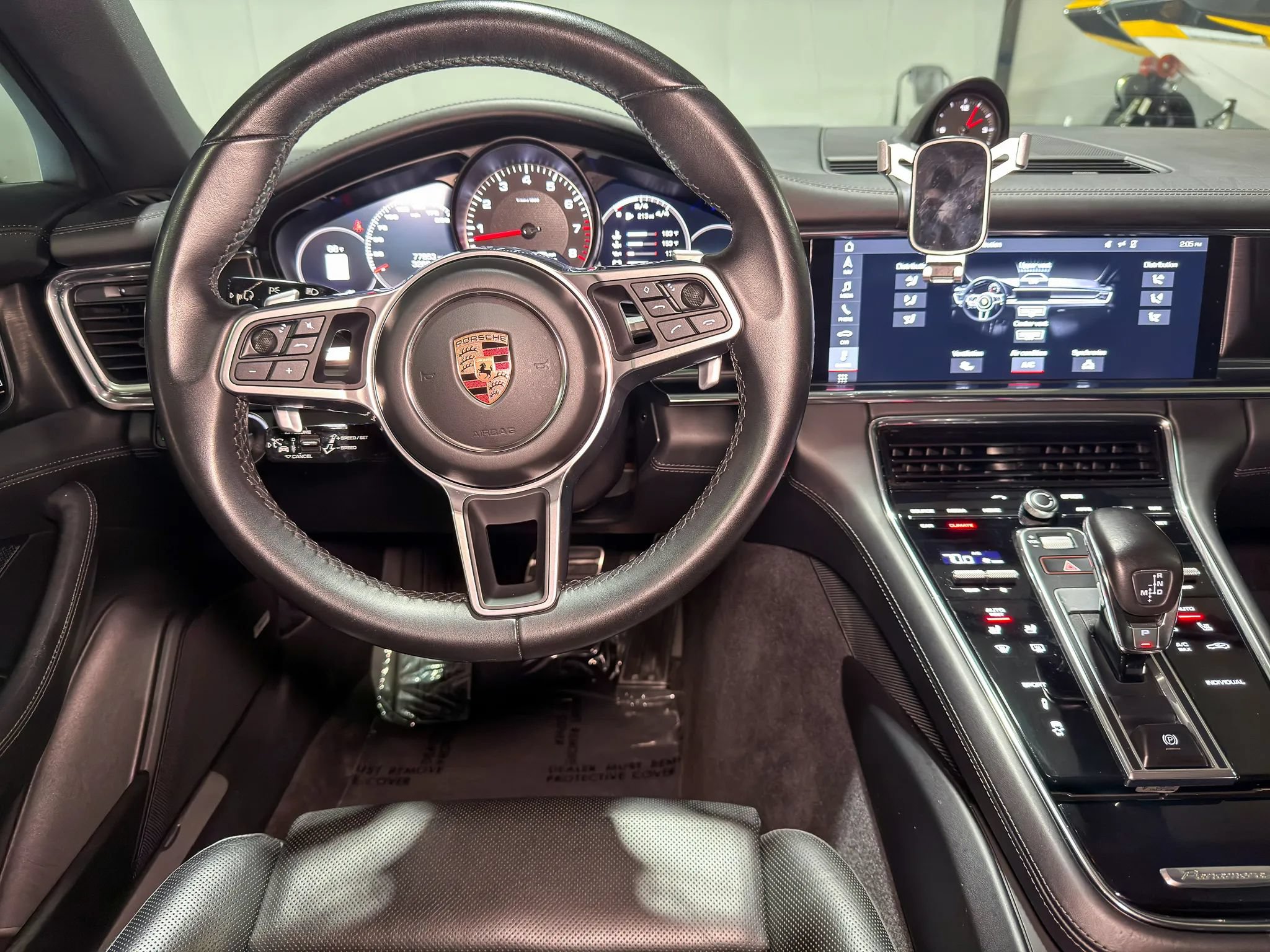 Used 2020 Porsche Panamera 4S w/ Premium Package Plus AWD/4WD image 15