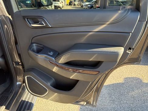 Used 2020 GMC Yukon SLE w/ SLE Value Package image 25