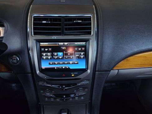 Used 2013 Lincoln MKX FWD image 4