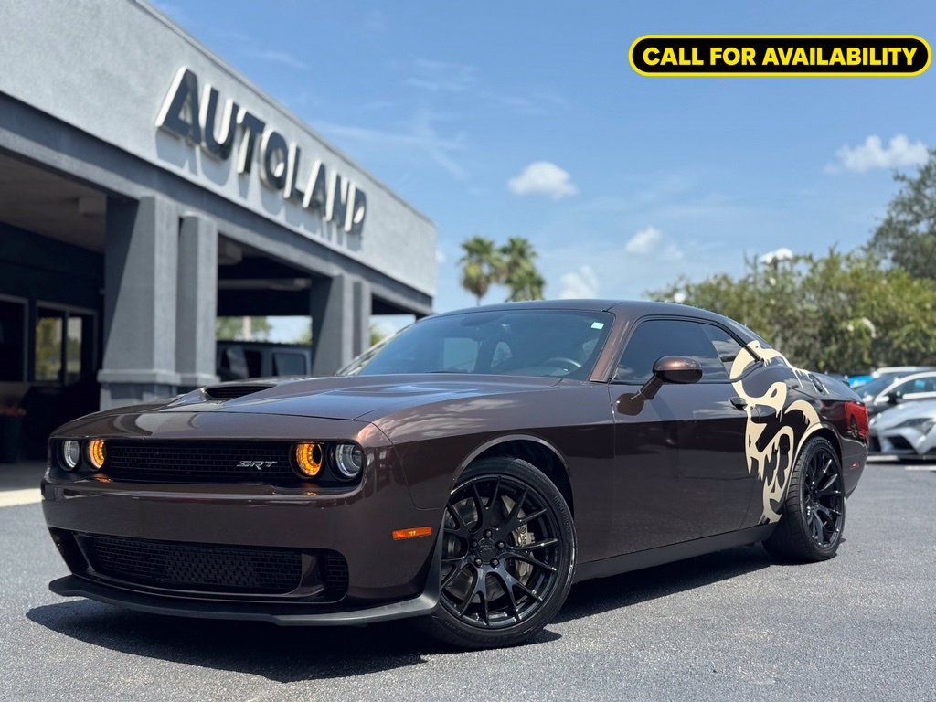 Used 2016 Dodge Challenger SRT Hellcat RWD image 1