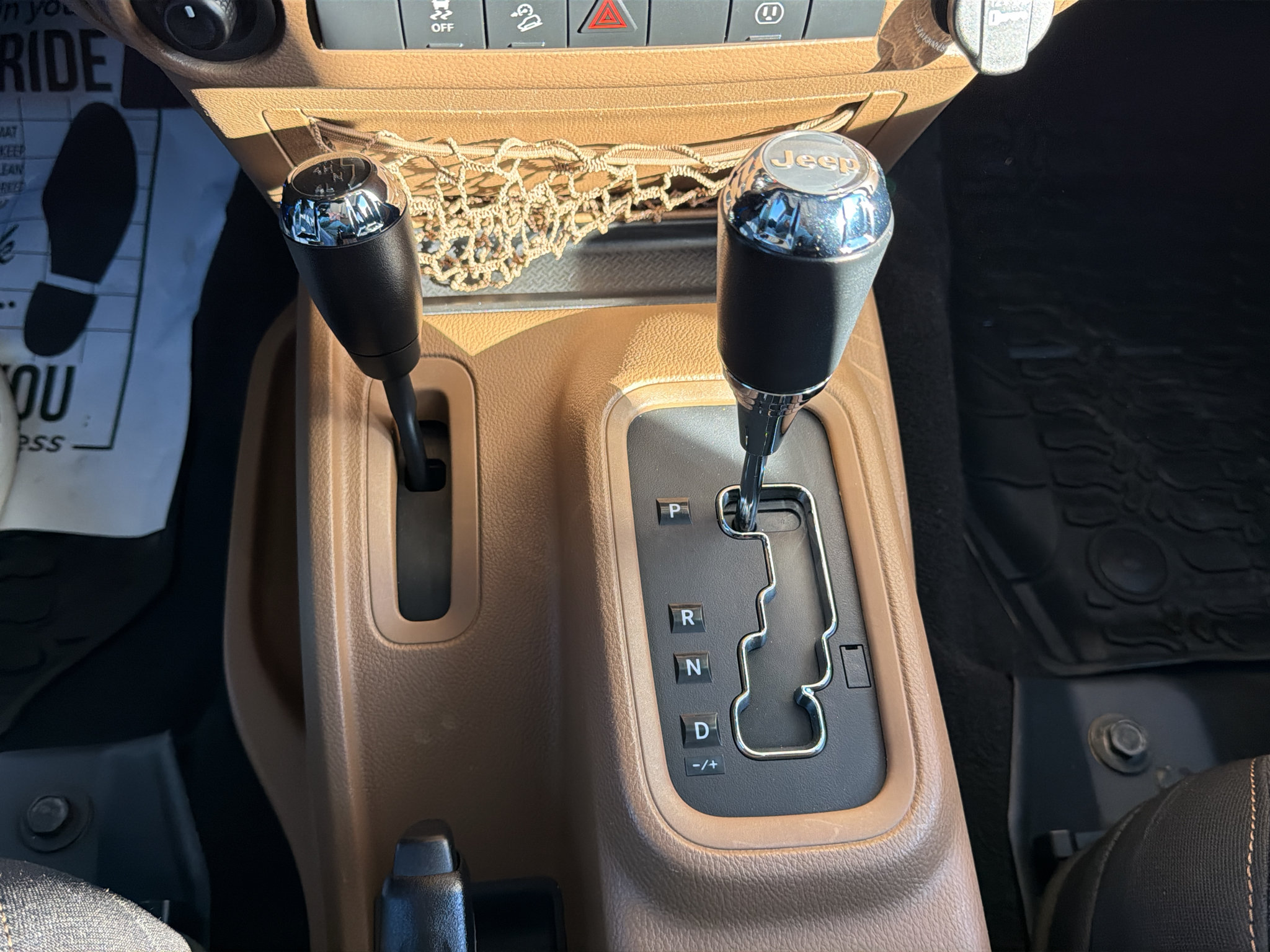Used 2016 Jeep Wrangler Unlimited Sahara AWD/4WD image 28