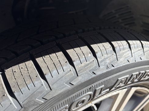 Used 2017 Lexus LX 570 4WD w/ Luxury Package image 12