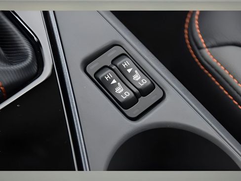 Certified 2025 Subaru Crosstrek 2.5i Limited image 34