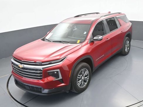 Used 2024 Chevrolet Traverse LT image 49