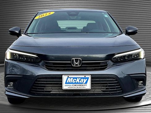 Used 2024 Honda Civic Touring image 2