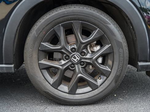 Used 2025 Honda HR-V Sport image 12
