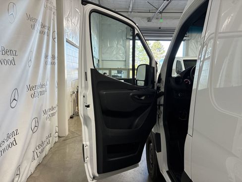 New 2025 Mercedes-Benz Sprinter 2500 image 6