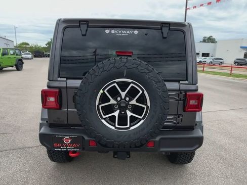 New 2025 Jeep Wrangler Rubicon image 7