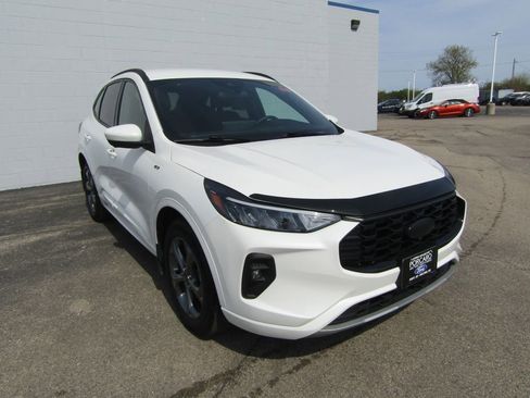 Used 2023 Ford Escape ST-Line Select w/ Tech Pack #2 AWD/4WD image 8
