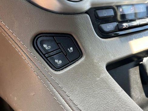 Used 2020 GMC Yukon SLT w/ Open Road Package AWD/4WD image 35