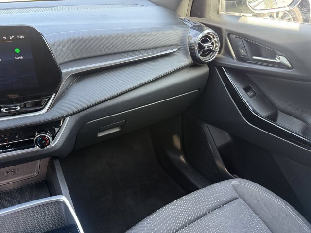 Used 2025 Chevrolet Equinox LT w/ Safety and Technology Package FWD image 16