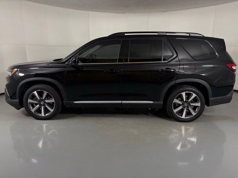 Used 2025 Honda Pilot Elite image 5