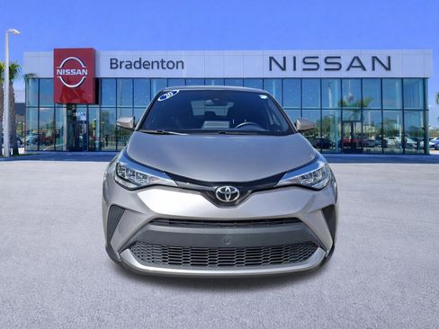 Used 2020 Toyota C-HR XLE image 2