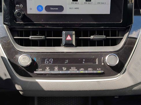 Used 2023 Toyota Corolla LE image 15