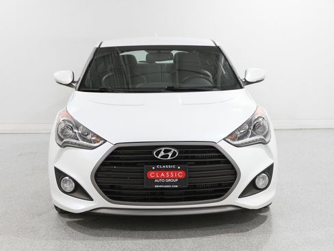 Used 2016 Hyundai Veloster Turbo image 2
