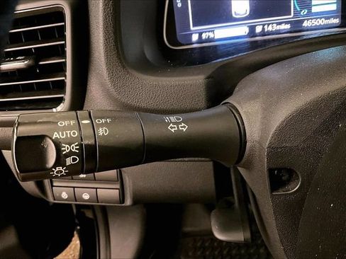 Used 2019 Nissan Leaf SV w/ SV Technology Package FWD image 30