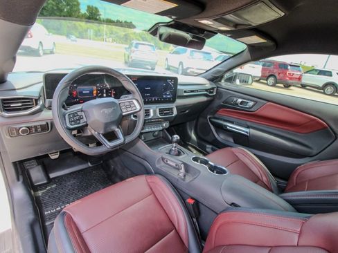 Used 2026 Ford Mustang GT Premium w/ GT Performance Package RWD image 14